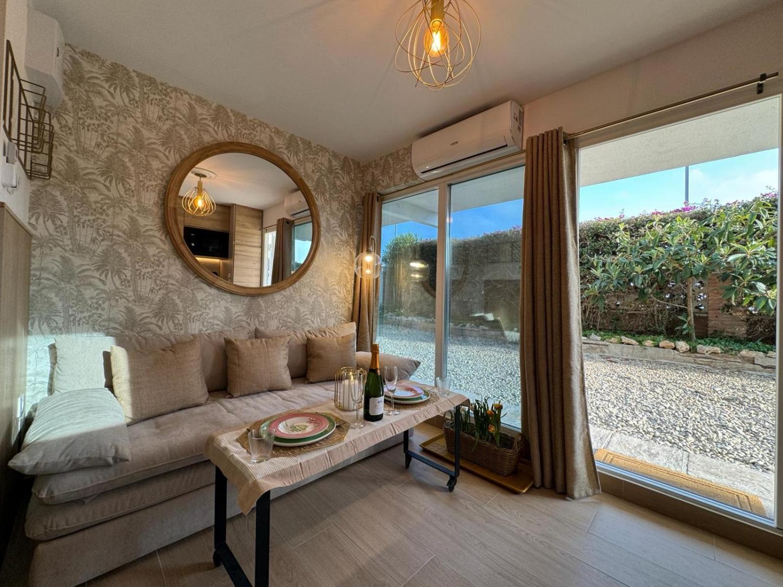 The Mini Apartment Castelldefels Ngoại thất bức ảnh